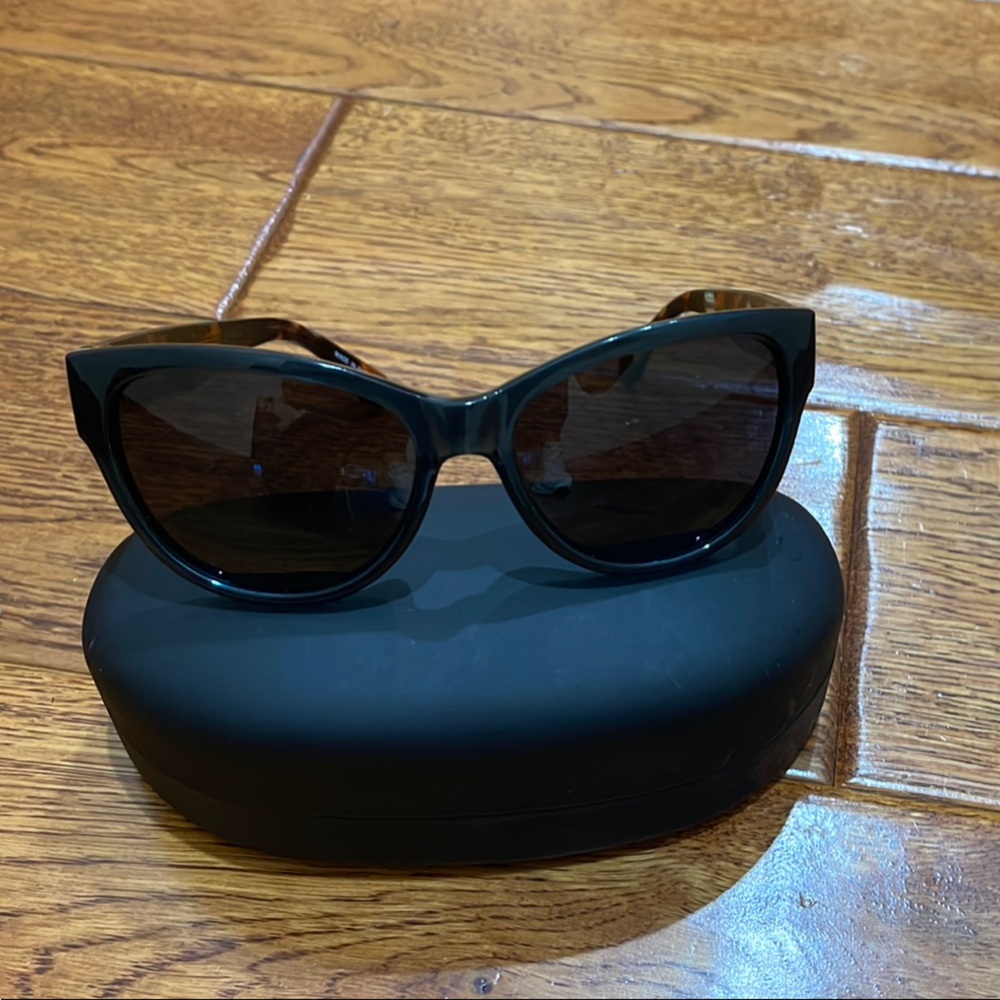 Polarized Sunglasses with Protective Case